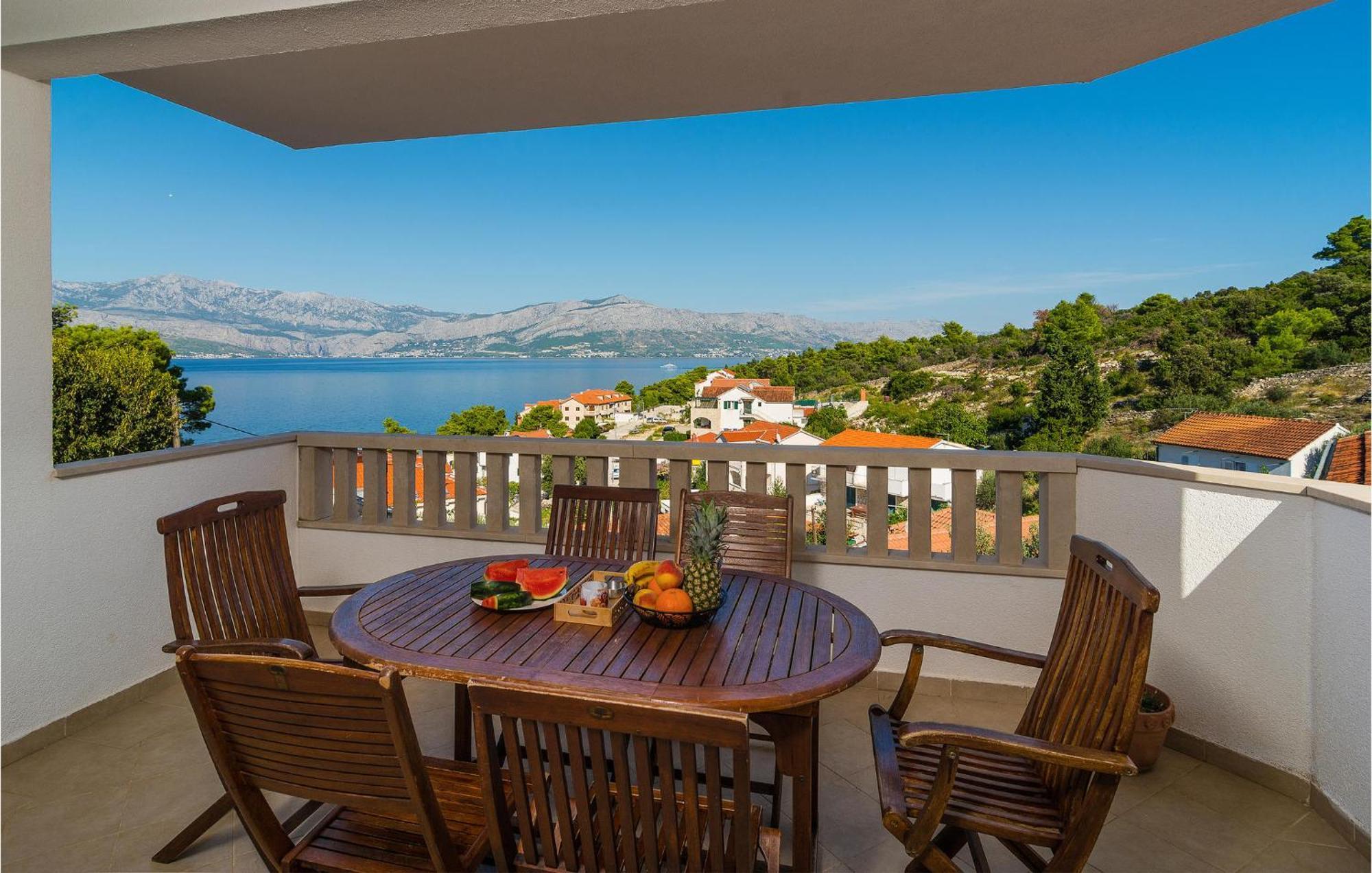 Nice Home In Postira With Outdoor Swimming Pool Екстериор снимка